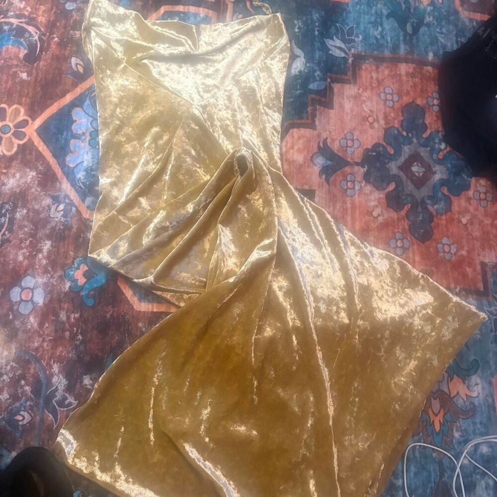 Forever 21 Women's Crushed Velvet Gold Maxi Dress